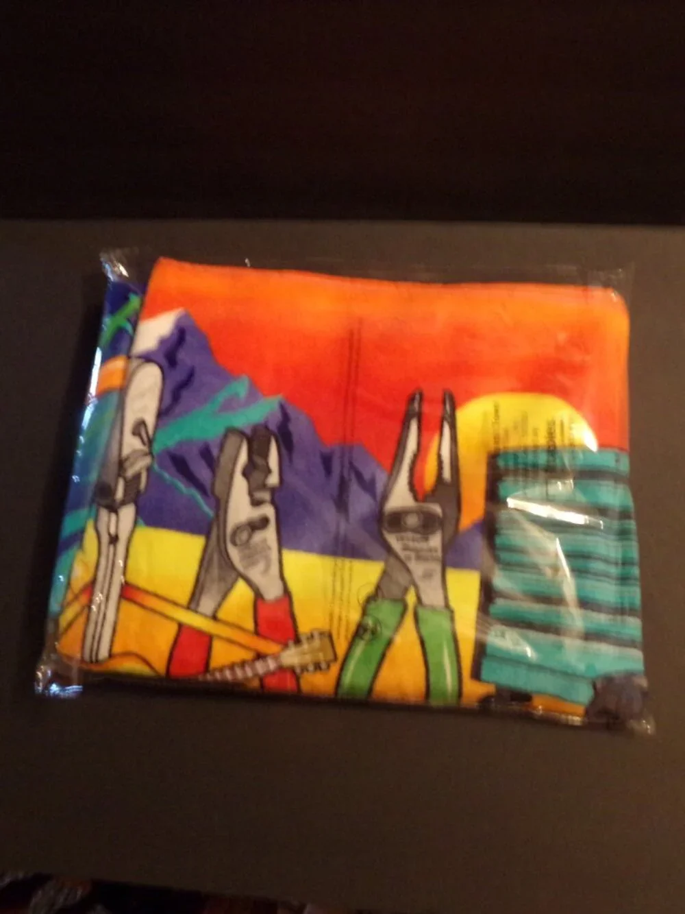 New NWT Snap-On 2024 Beach Towel Colorful Tools Campfire Collection